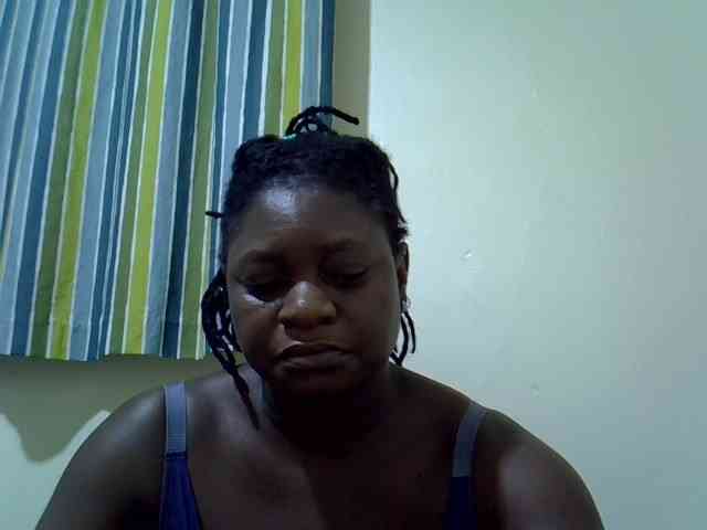 Ebony-Quinter webcam