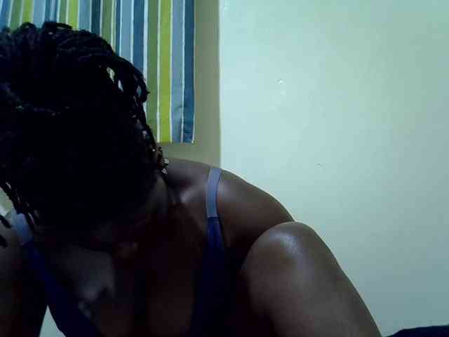 Ebony-Quinter webcam