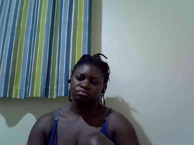 Ebony-Quinter webcam
