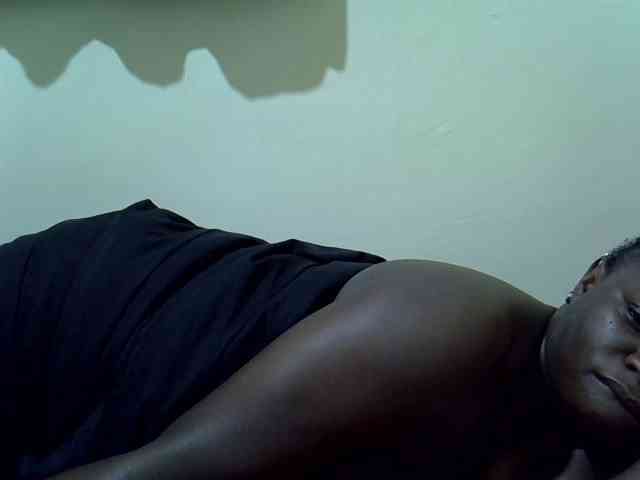 Ebony-Quinter webcam