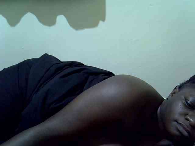Ebony-Quinter webcam