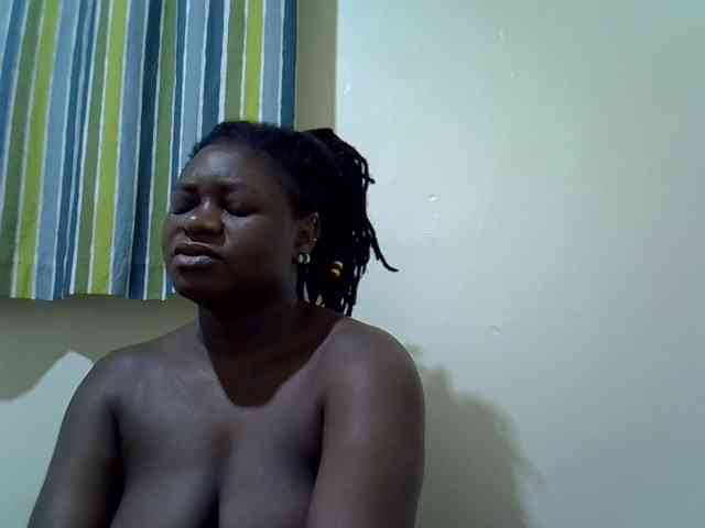 Ebony-Quinter webcam