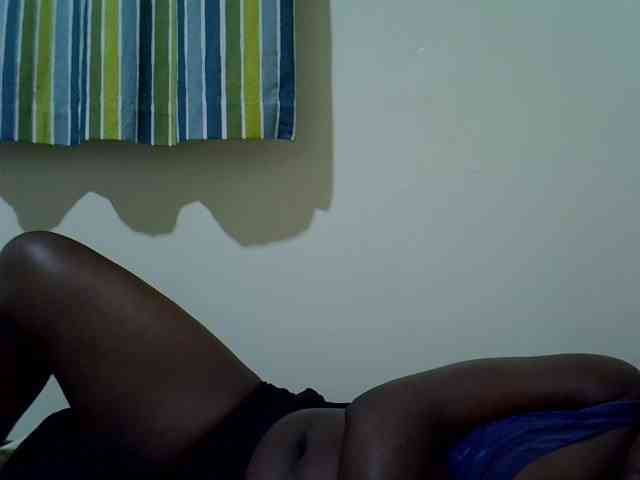 Ebony-Quinter webcam