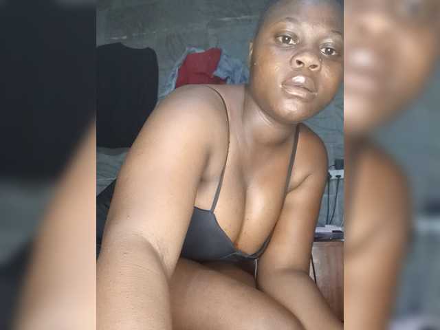Just-c live cam on BongaCams