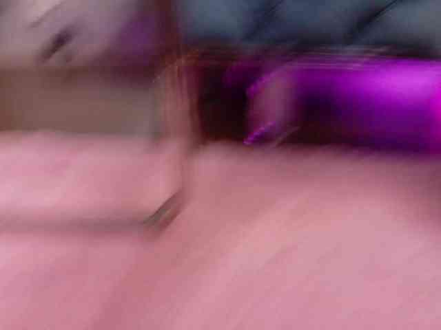 SariVance webcam