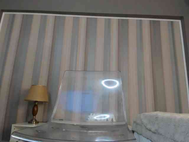 SariVance webcam