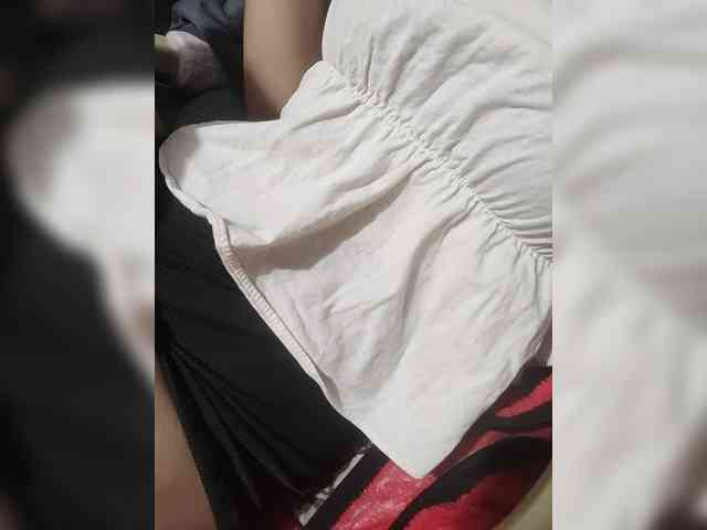 Hornygirl01