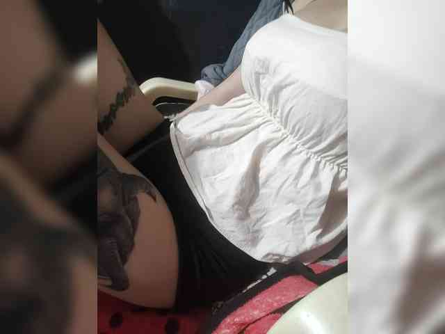 Hornygirl01 Hornygirl01