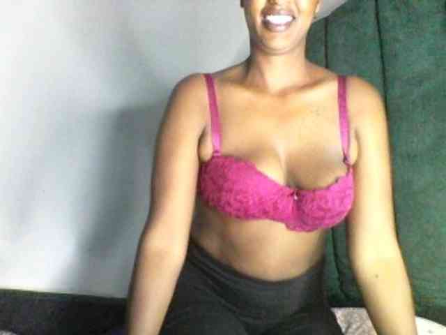 Model: Sweetpussyhot