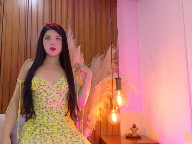 Miia-Velvet live cam on BongaCams