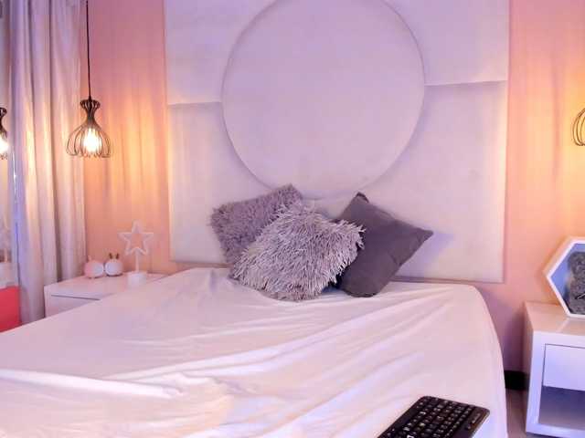 Miia-Velvet live cam on BongaCams