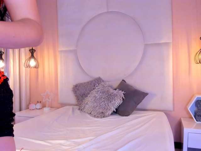Miia-Velvet live cam on BongaCams