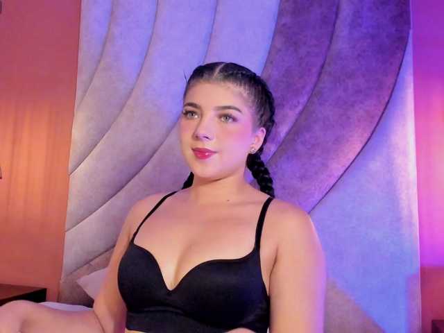 Miia-Velvet live cam on BongaCams