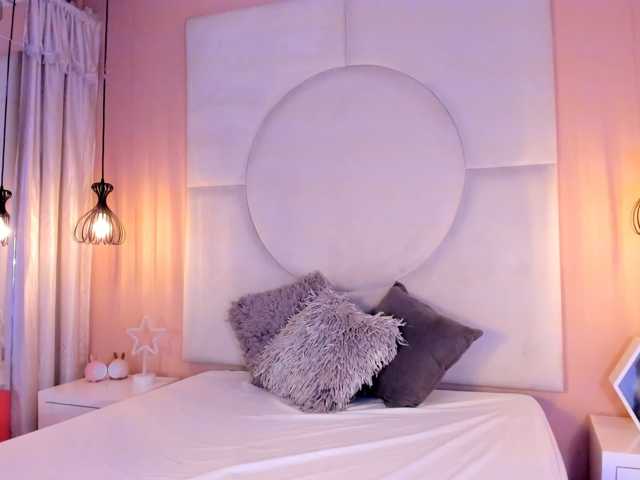 Miia-Velvet live cam on BongaCams