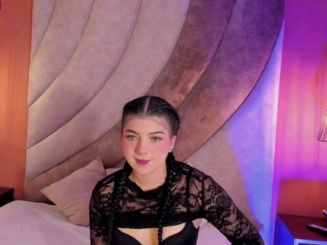 Miia-Velvet live cam on BongaCams