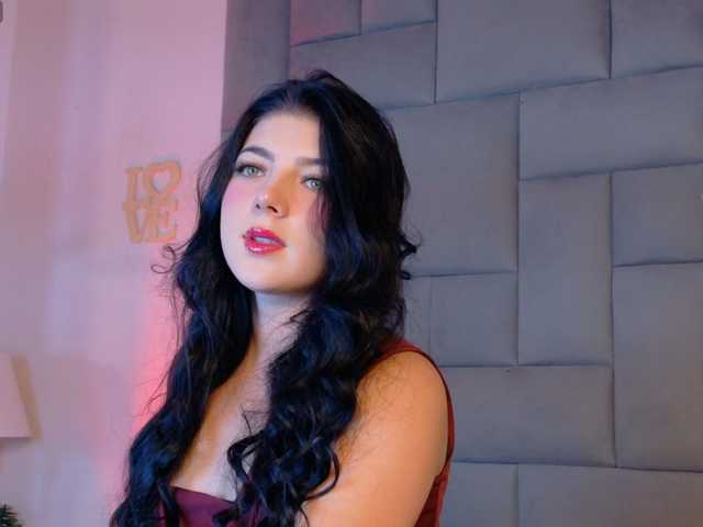 Miia-Velvet live cam on BongaCams