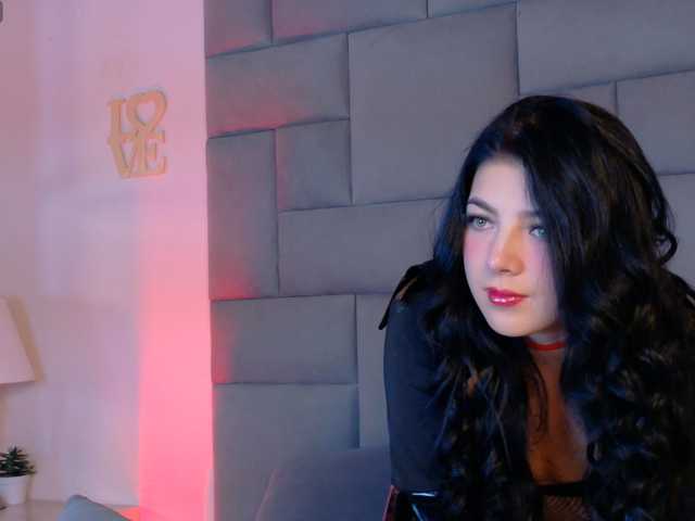 Miia-Velvet live cam on BongaCams