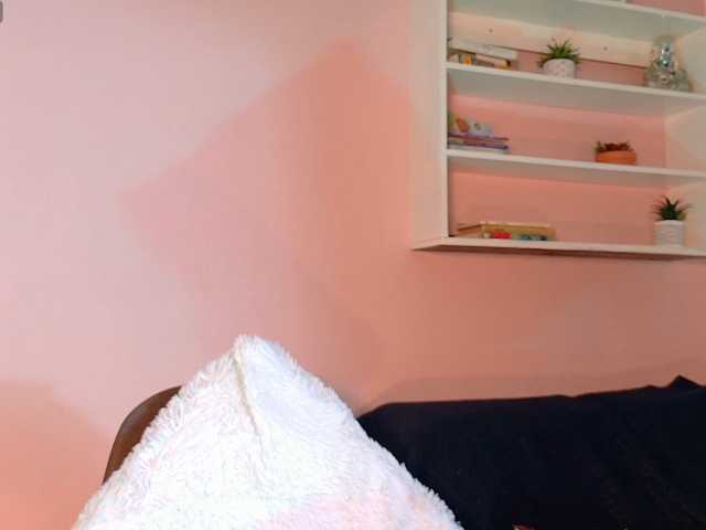 Miia-Velvet live cam on BongaCams