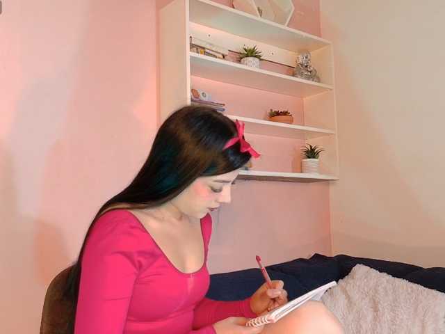 Miia-Velvet live cam on BongaCams