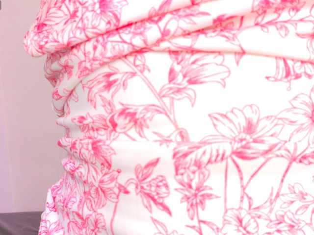 Miia-Velvet live cam on BongaCams