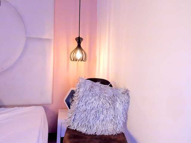 Miia-Velvet live cam on BongaCams