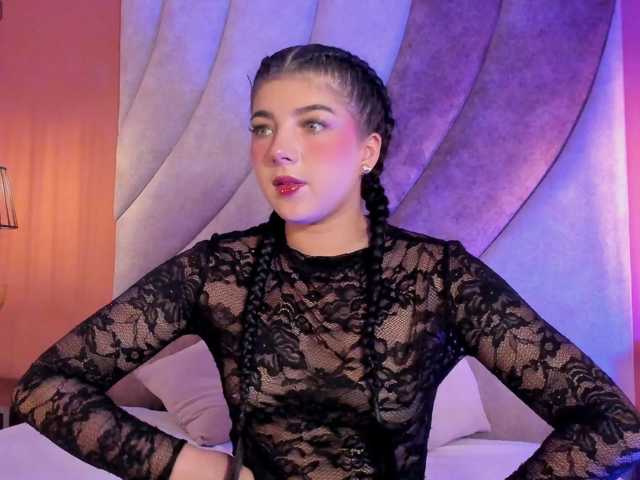 Miia-Velvet live cam on BongaCams