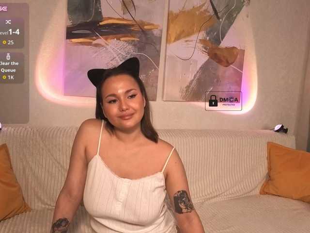 le modèle Alicelame est en webcam porno dans un show sur le site bongacams, il possède les tags suivants: White/Caucasian,Brunette,Shaved