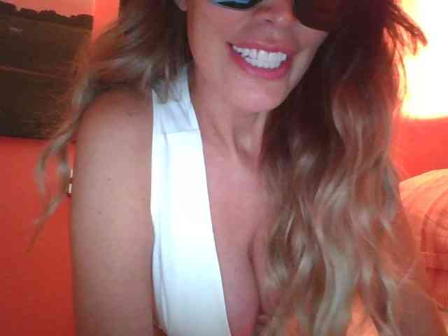 Modella: Ashley1975