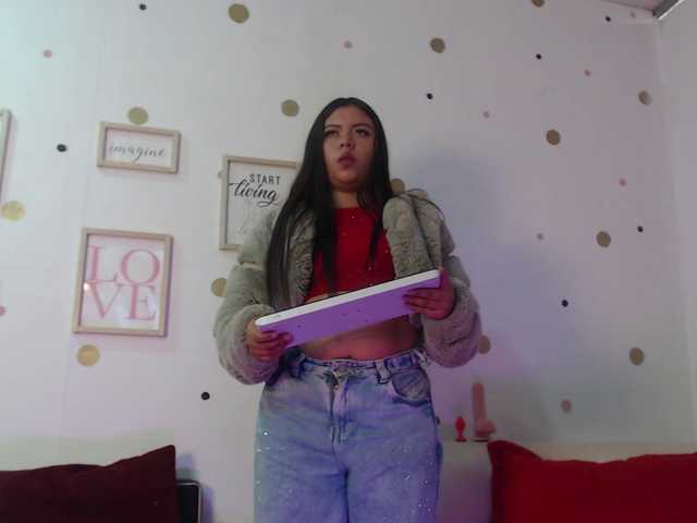 Camila-knox live cam on BongaCams