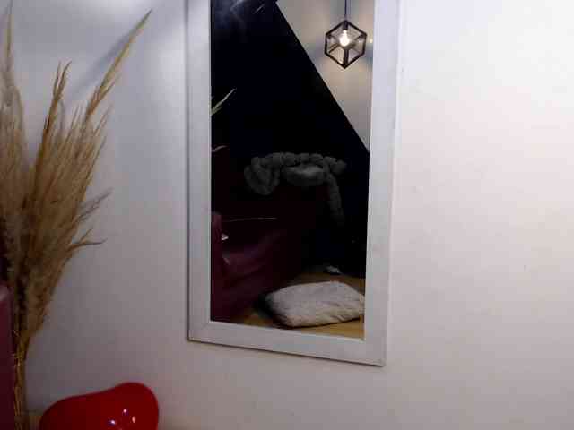 Camila-knox webcam