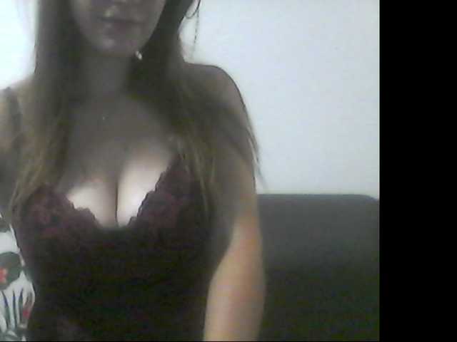 LunaVelveta1 live cam on BongaCams