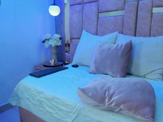 triana-pakeer live cam on BongaCams
