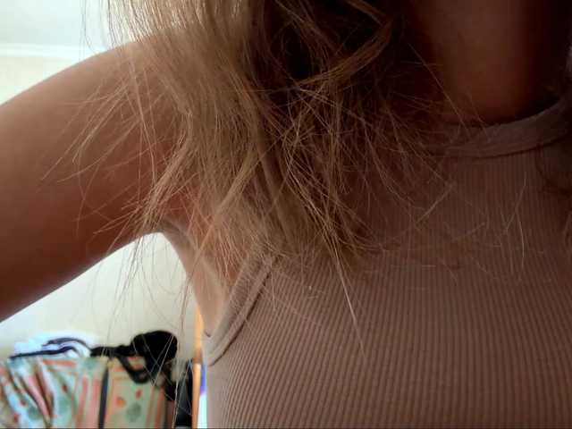 ShellaGoldthorpe live cam on BongaCams