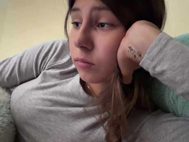 ShellaGoldthorpe live cam on BongaCams