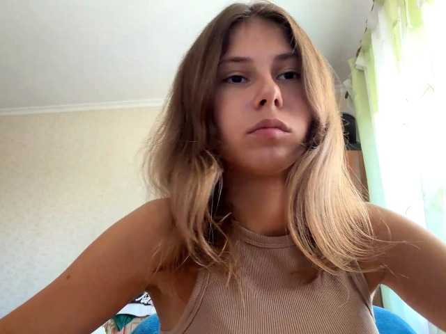 ShellaGoldthorpe live cam on BongaCams