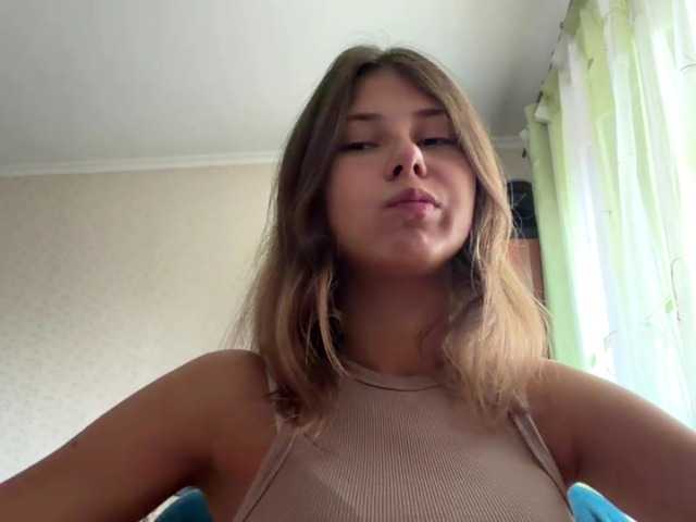 ShellaGoldthorpe live cam on BongaCams