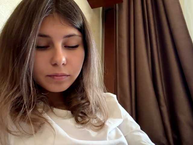 ShellaGoldthorpe live cam on BongaCams
