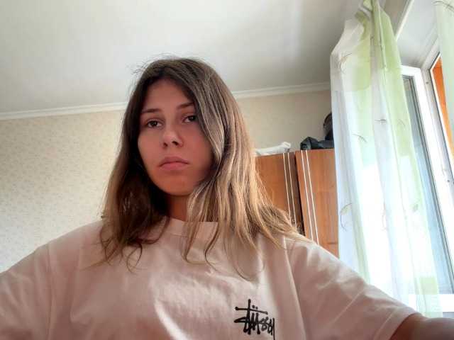 ShellaGoldthorpe live cam on BongaCams