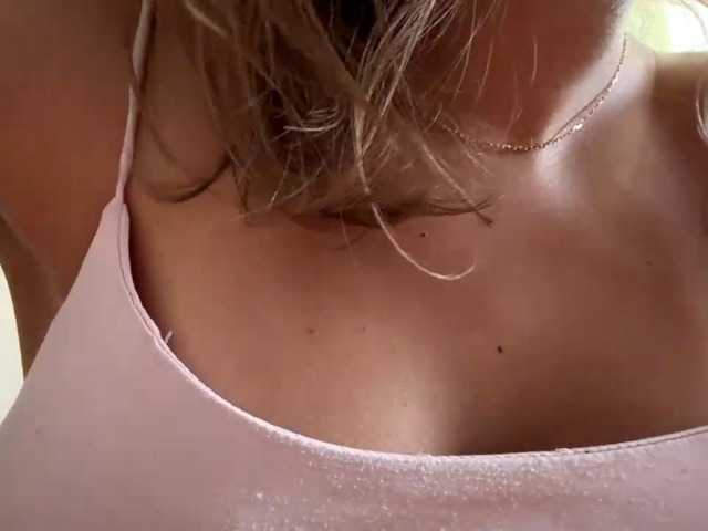 ShellaGoldthorpe live cam on BongaCams