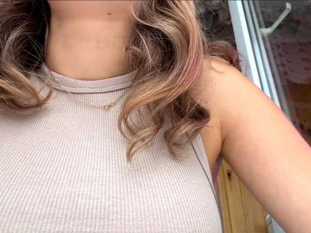 ShellaGoldthorpe live cam on BongaCams