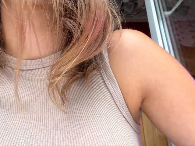 ShellaGoldthorpe live cam on BongaCams