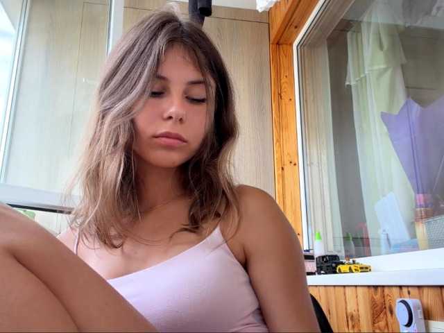 ShellaGoldthorpe live cam on BongaCams
