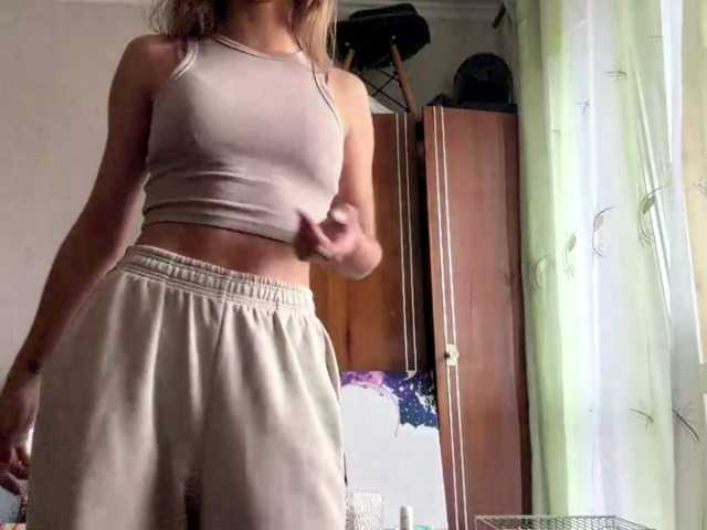 ShellaGoldthorpe live cam on BongaCams