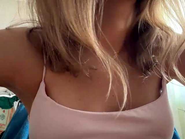 ShellaGoldthorpe live cam on BongaCams