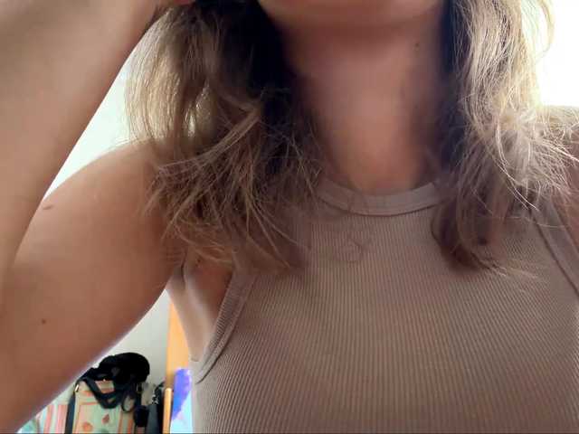 ShellaGoldthorpe live cam on BongaCams
