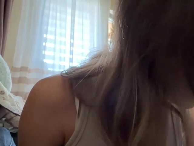 ShellaGoldthorpe live cam on BongaCams