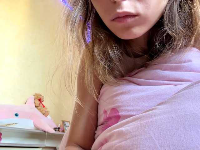 ShellaGoldthorpe live cam on BongaCams