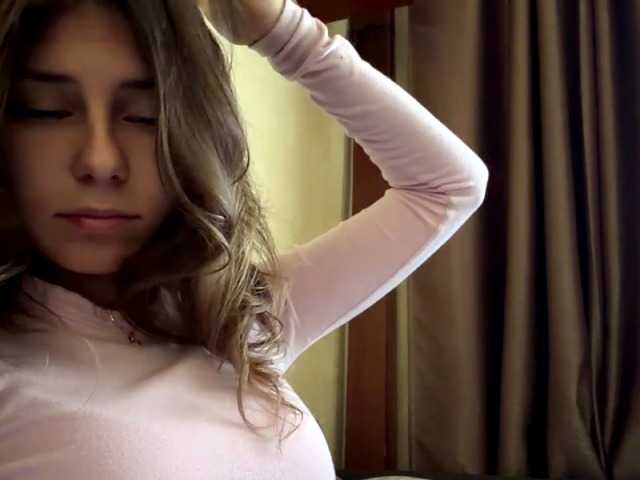 ShellaGoldthorpe live cam on BongaCams