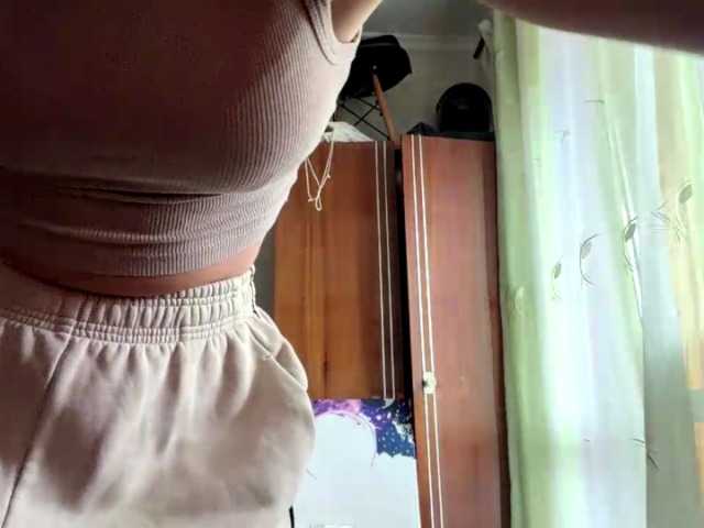 ShellaGoldthorpe live cam on BongaCams