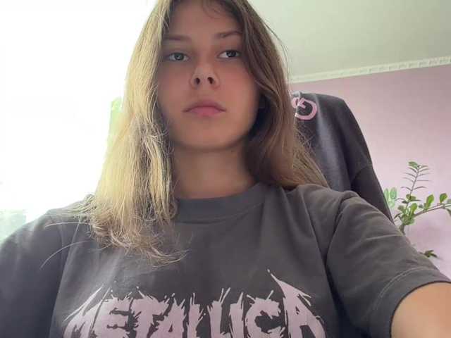 ShellaGoldthorpe live cam on BongaCams